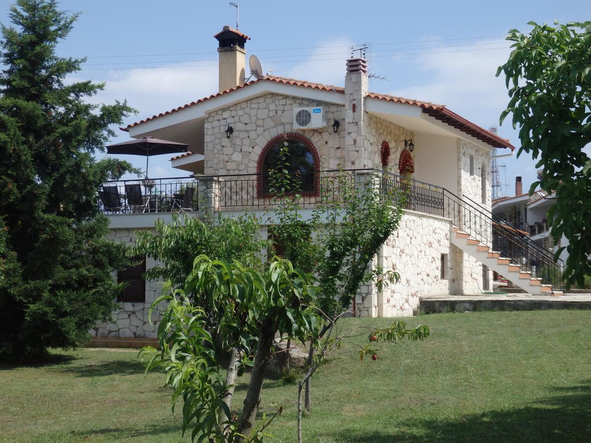 Villa George Áfitos Exterior foto
